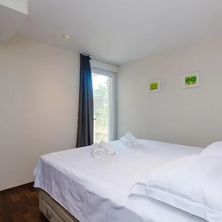 Todo El Mundo Apartment *