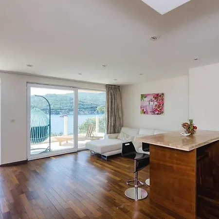 Todo El Mundo Apartment *