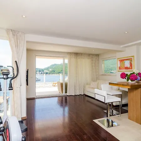 Todo El Mundo Apartment *